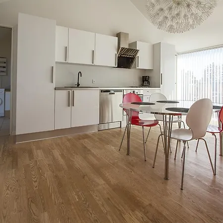 Three-bedroom Holiday In بيت للعطل
