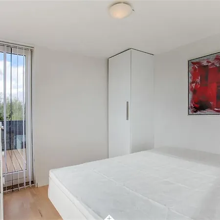 Three-bedroom Holiday In *
